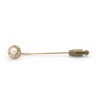 Lot 39 - An old cut diamond and pearl stick pin