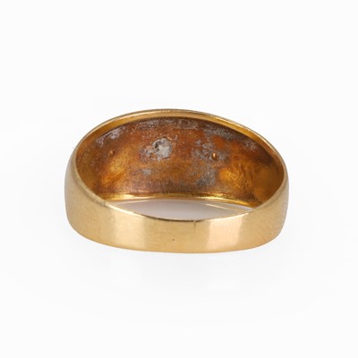 Lot 13 - An Edwardian 18ct gold diamond gypsy ring