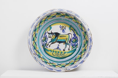 Lot 61 - A large tin-glazed earthenware 'lebrillo' basin