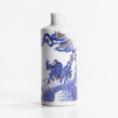 Lot 366 - A Chinese copper-red and underglaze blue snuff bottle