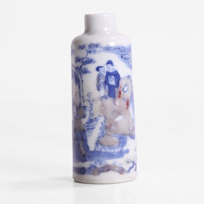 Lot 367 - A Chinese copper-red and underglaze blue snuff bottle