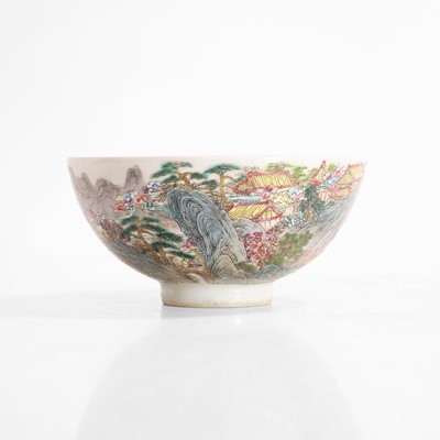 Lot 7 - A Chinese famille rose bowl