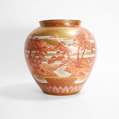 Lot 268 - A Japanese Kutani ware jar