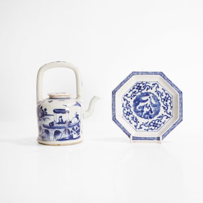 Lot 130 - A Chinese blue and white teapot