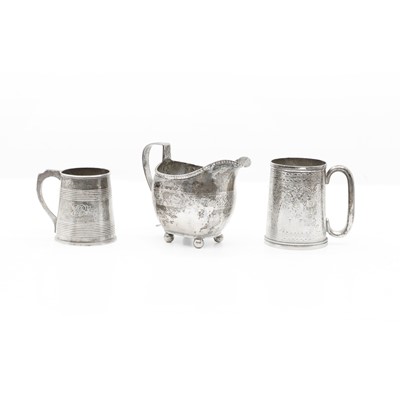Lot 42 - A group of silver items