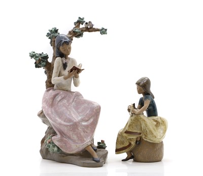 Lot 305 - Two Lladro figures