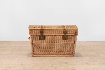 Lot 136 - A large wicker basket