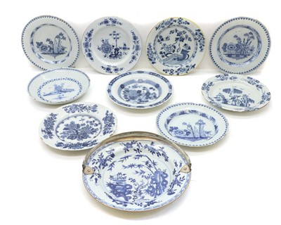 Lot 272 - A collection of tin glazed plates