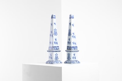 Lot 206 - A pair of blue and white porcelain obelisks by Mottahedeh