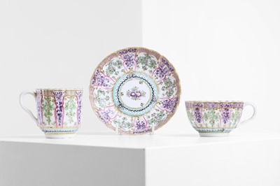 Lot 161 - A Worcester porcelain fluted trio