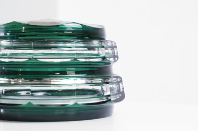 Lot 157 - A Val St Lambert green and clear glass chocolate box and cover