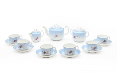 Lot 287 - A Russian Gardner porcelain tea service