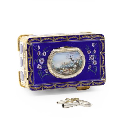 Lot 229 - A Swiss gilt metal singing bird musical box