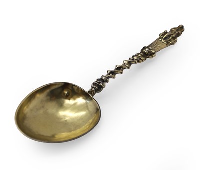 Lot 6 - A Dutch silver gilt birth spoon