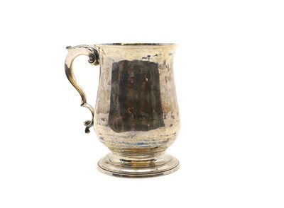 Lot 32 - A George III silver mug