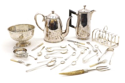 Lot 46 - A group of silver & silver-plated items