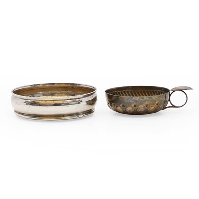 Lot 81 - A silver magnum coaster