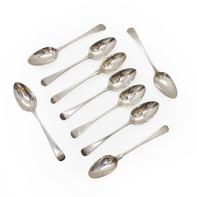 Lot 7 - A set of six Georgian Old English pattern table spoons