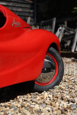 Lot 38 - A 1950s Austin J40 pedal car