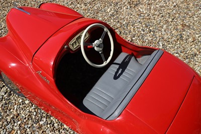 Lot 38 - A 1950s Austin J40 pedal car