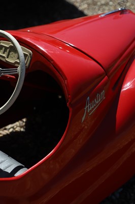 Lot 38 - A 1950s Austin J40 pedal car