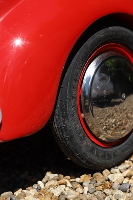 Lot 38 - A 1950s Austin J40 pedal car