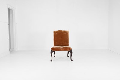 Lot 525 - A George III-style mahogany side chair