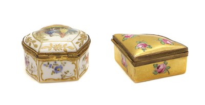 Lot 87A - A Meissen porcelain bijouterie box
