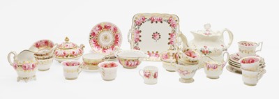 Lot 104 - A collection of Davenport tea wares