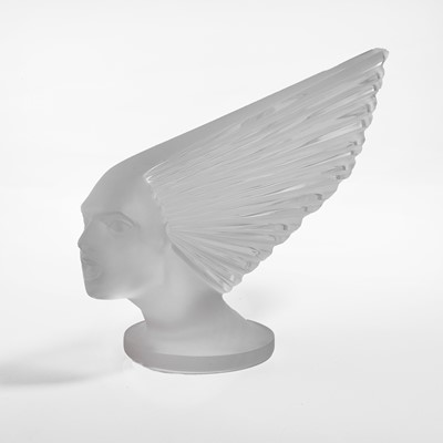 Lot 107 - A Lalique 'Victoire' glass mascot