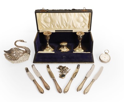 Lot 35 - A collection of silver items