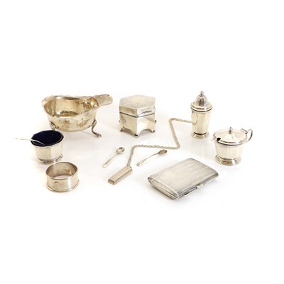 Lot 29 - A set of salts and a pepperette