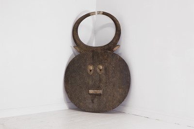 Lot 476 - A large Baule carved and painted wooden Kple-kple mask