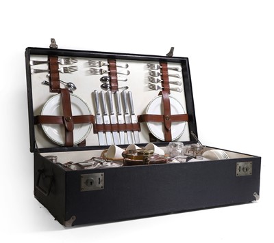 Lot 330 - A 'Coracle' picnic set