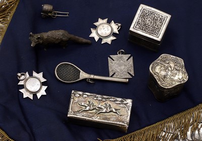 Lot 53 - A collection of silver items