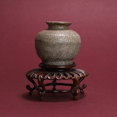 Lot 369 - A Chinese ge-type glazed jarlet