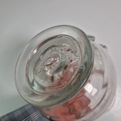 Lot 16 - A Lynn glass ale jug