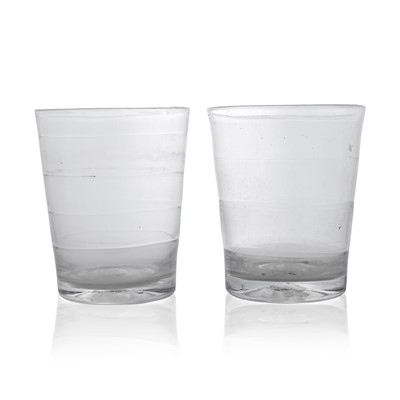 Lot 14 - A pair of Lynn glass tumblers