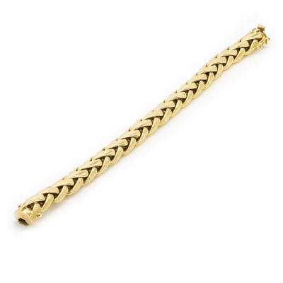 Lot 222 - An Italian gold bracelet, by Unoaerre