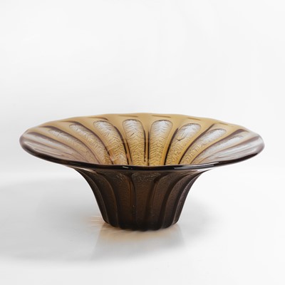 Lot 67 - An Art Deco Daum glass bowl