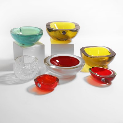 Lot 159 - A group of seven Cenedese glass bowls