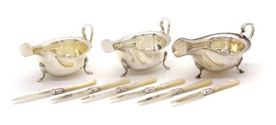 Lot 4 - A group of silver items