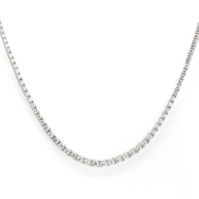 Lot 193 - A diamond line necklace