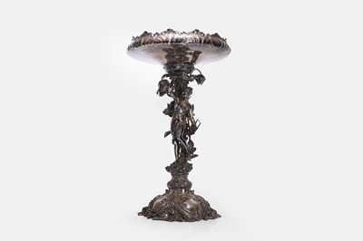 Lot 607 - A silver centrepiece