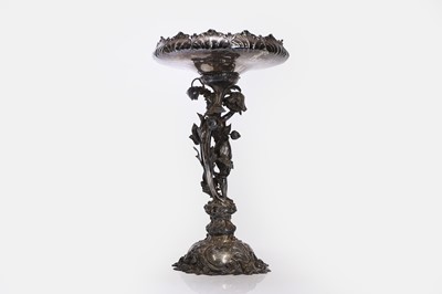 Lot 607 - A silver centrepiece