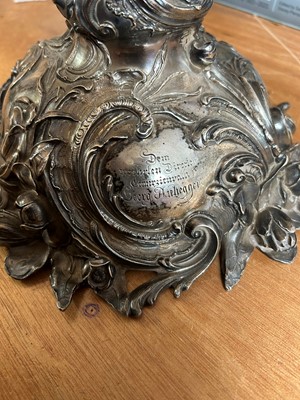 Lot 607 - A silver centrepiece