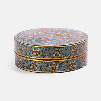 Lot 160 - A Chinese cloisonné box and cover