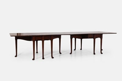 Lot 258 - A George II mahogany dining table
