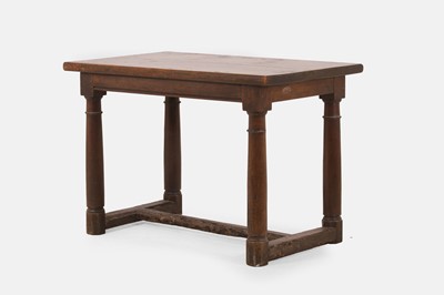 Lot 194 - A walnut side table