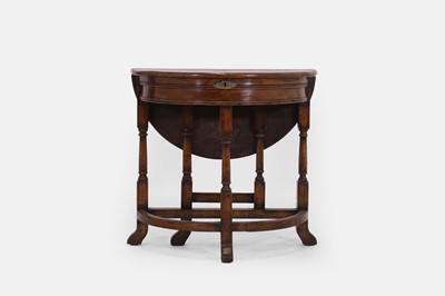 Lot 200 - A William and Mary oak credence table